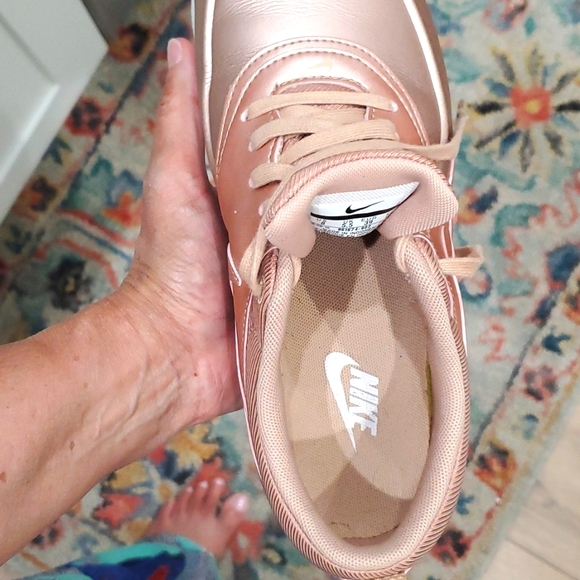 Nike Air Max Thea - Rose Gold size 8 NWOT - Picture 4 of 6
